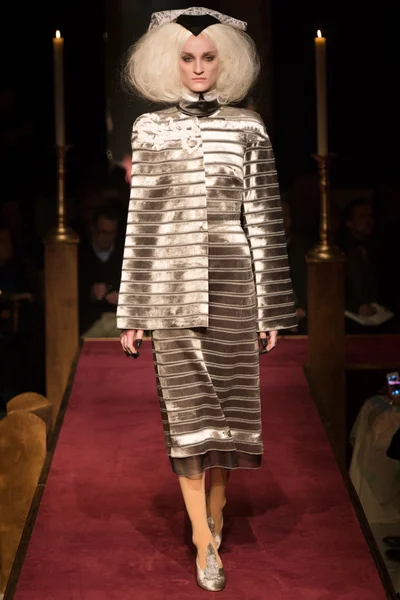 Look 7